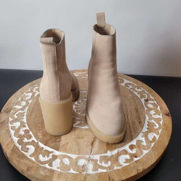 Dolce Vita "Celia" Beige Platform Lug Sole Ankle Boots 6.5M Leather Upper - Picture 9 of 12